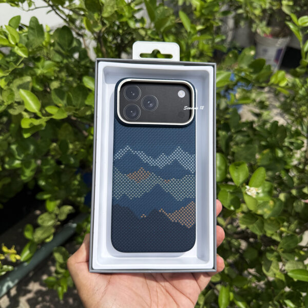 Comma Guardian Series Magnetic Protective Case for iPhone 17 Series
